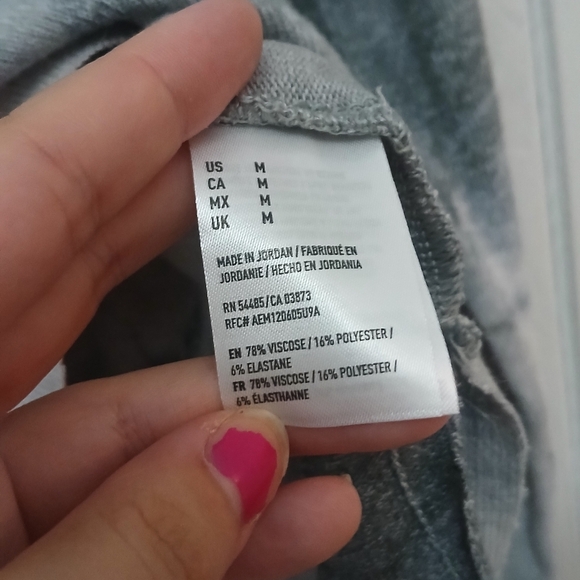 American Eagle Outfitters Gray Tie-dye Soft And Sexy Top Size Medium NWT - Picture 3 of 4